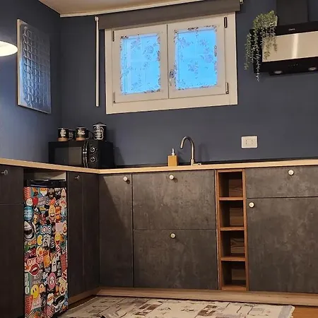 ベッド・アンド・ブレックファスト Comfort Malpensa Check In H 24 Posto Auto Privato