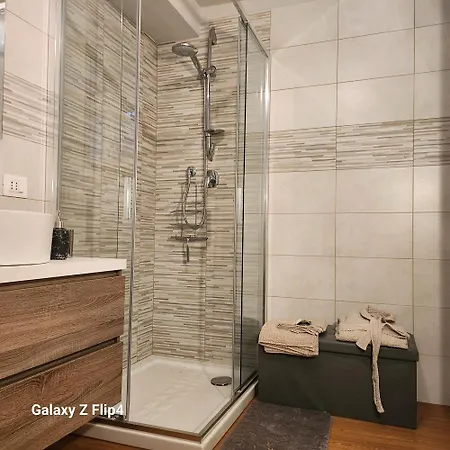 Comfort Malpensa Check In H 24 Posto Auto Privato カゾラーテ・センピオーネ