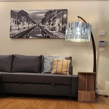 Comfort Malpensa Check In H 24 Posto Auto Privato ベッド・アンド・ブレックファスト