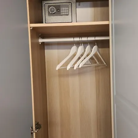 Comfort Malpensa Check In H 24 Posto Auto Privato 4*