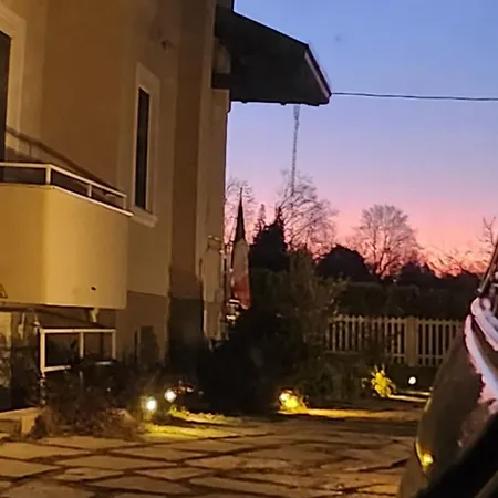 Comfort Malpensa Check In H 24 Posto Auto Privato Bed & Breakfast